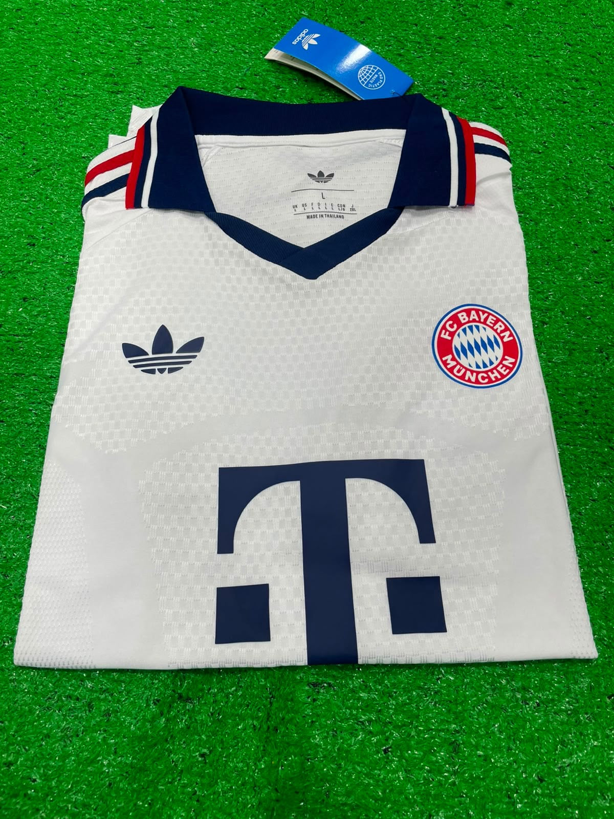 Bayern Munich Away Jersey 26/27 – Player Version | Half Sleeves